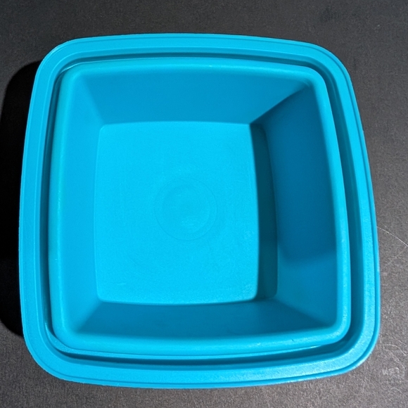 Tupperware Pick A Deli Pickle Keeper Container - Picture 7 of 9